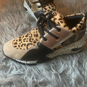 Steve Madden Sneakers💕